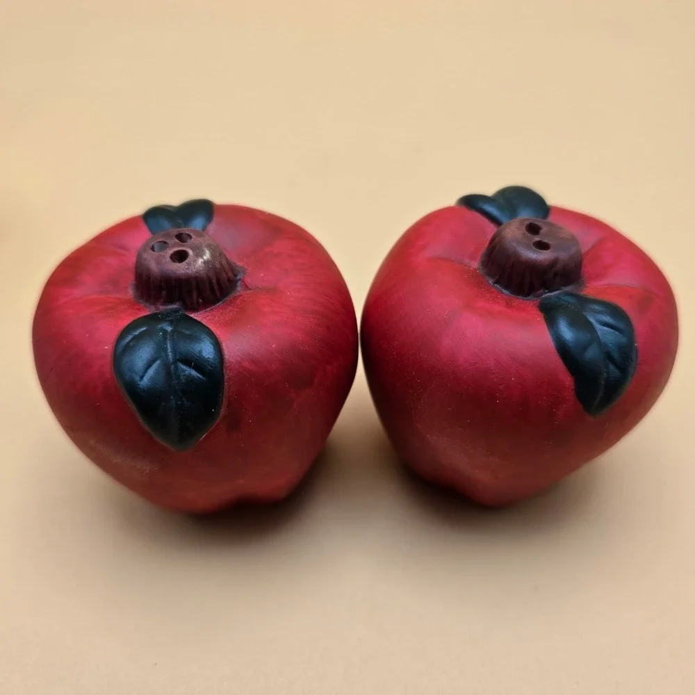 Red Apple‎ Salt and Pepper Shakers with Basket Ceramic Kitchen Decor Set